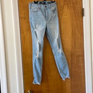Girls, Hollister, distressed blue jeans, W. 25 L26